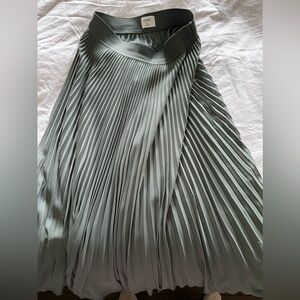 Aritzia twirl skirt